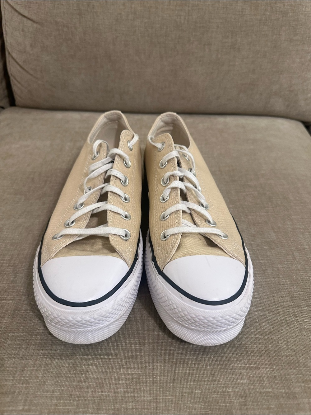 Converse Chuck Taylor All Star Platform Canvas Low Top - Women’s 9.5
